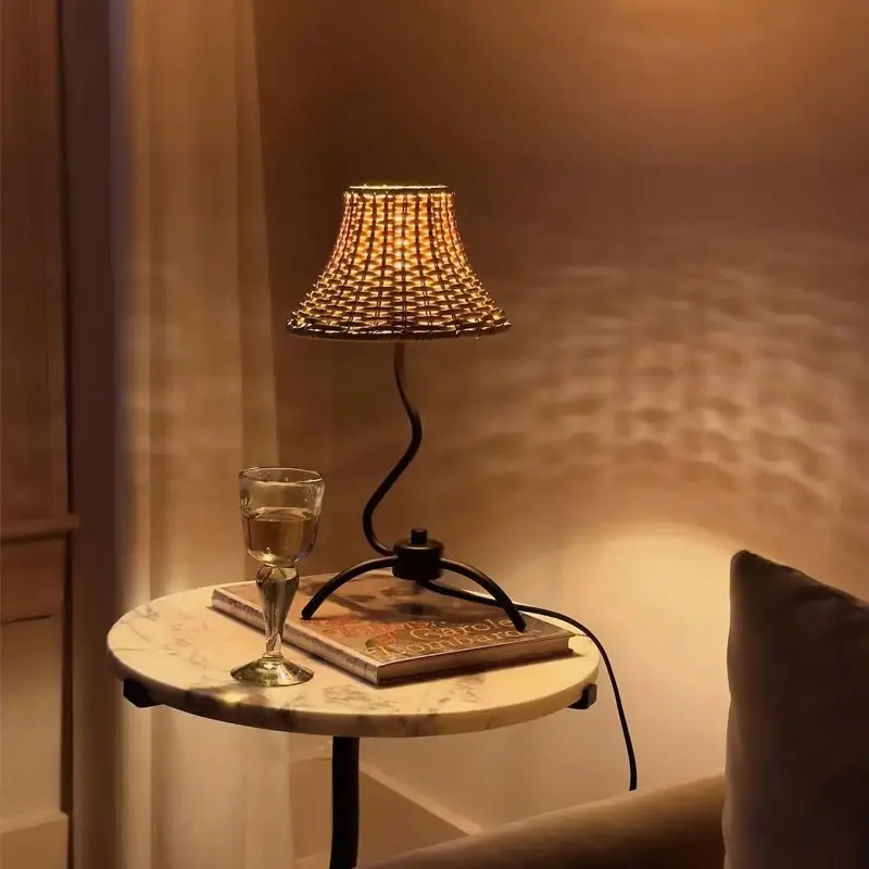 

Zhonggu Wabi Sabi Wind Light French Retro Vine Weaving Table Lamp Living Room Bedroom Bedhead Atmosphere Decorative Light