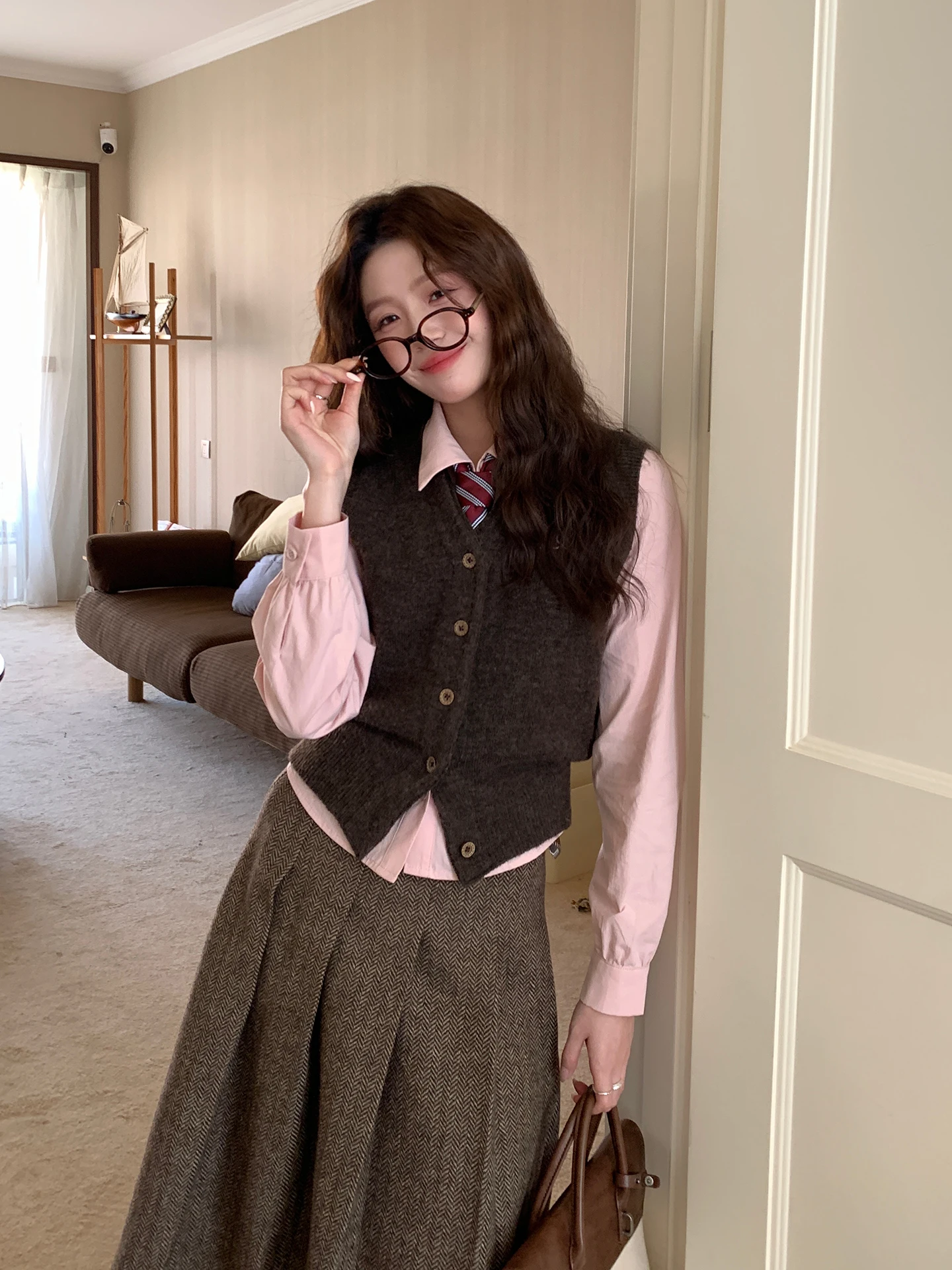 

Жилет из смесовой шерсти коричневого цвета в корейском стиле для повседневной носки, прогулок, путешествий и поездок на работу