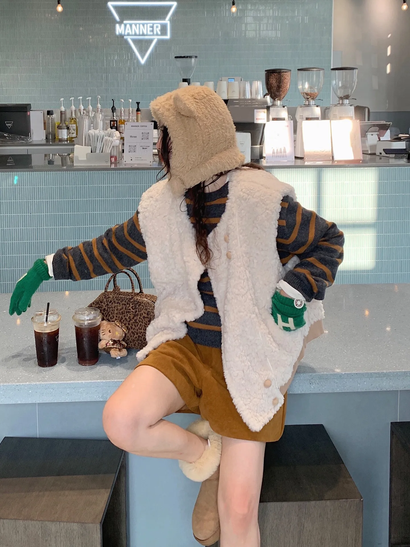 

Soloki Korean Sle Thiened Мягкий теплый жилет из меха ягненка Повседневный свободный жилет с мясом Теплый шерстяной жилет Полиэфирная ткань Strong Hea...