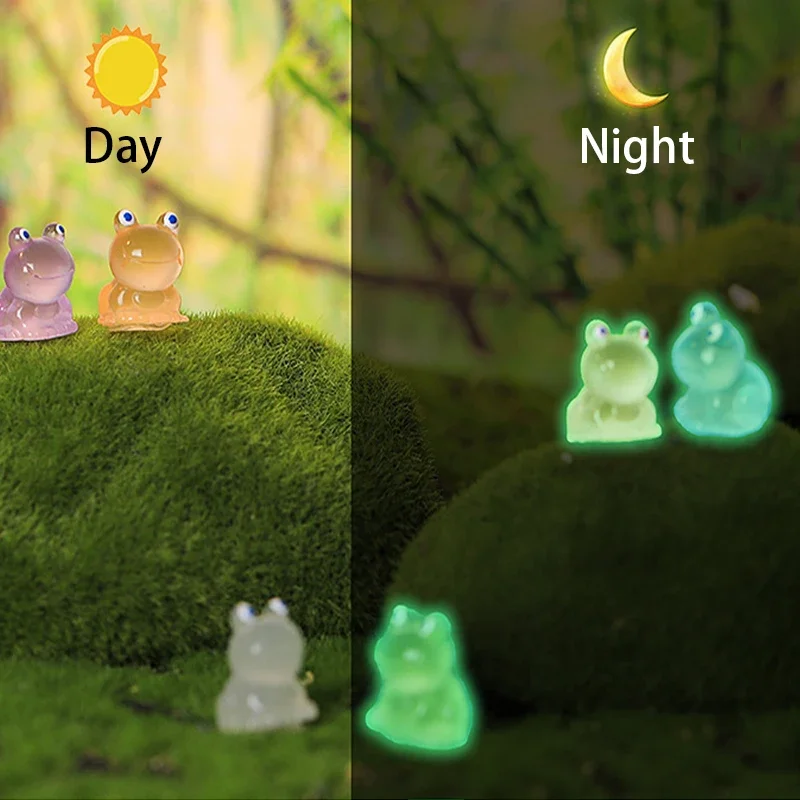 Resin Mini Frog Glowing In The Dark Luminous Frogs Figurines Miniature for Fairy Garden Dollhouse Micro Landscape Decoration