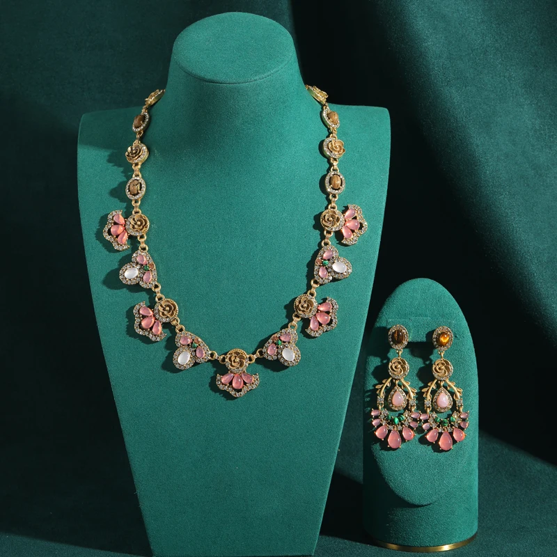 

Vintage Pink Jewelry Sets Woman Natural Stone Flower Necklace Large Petal Drop Earring Classic Elegance Accessories 2026 Trends