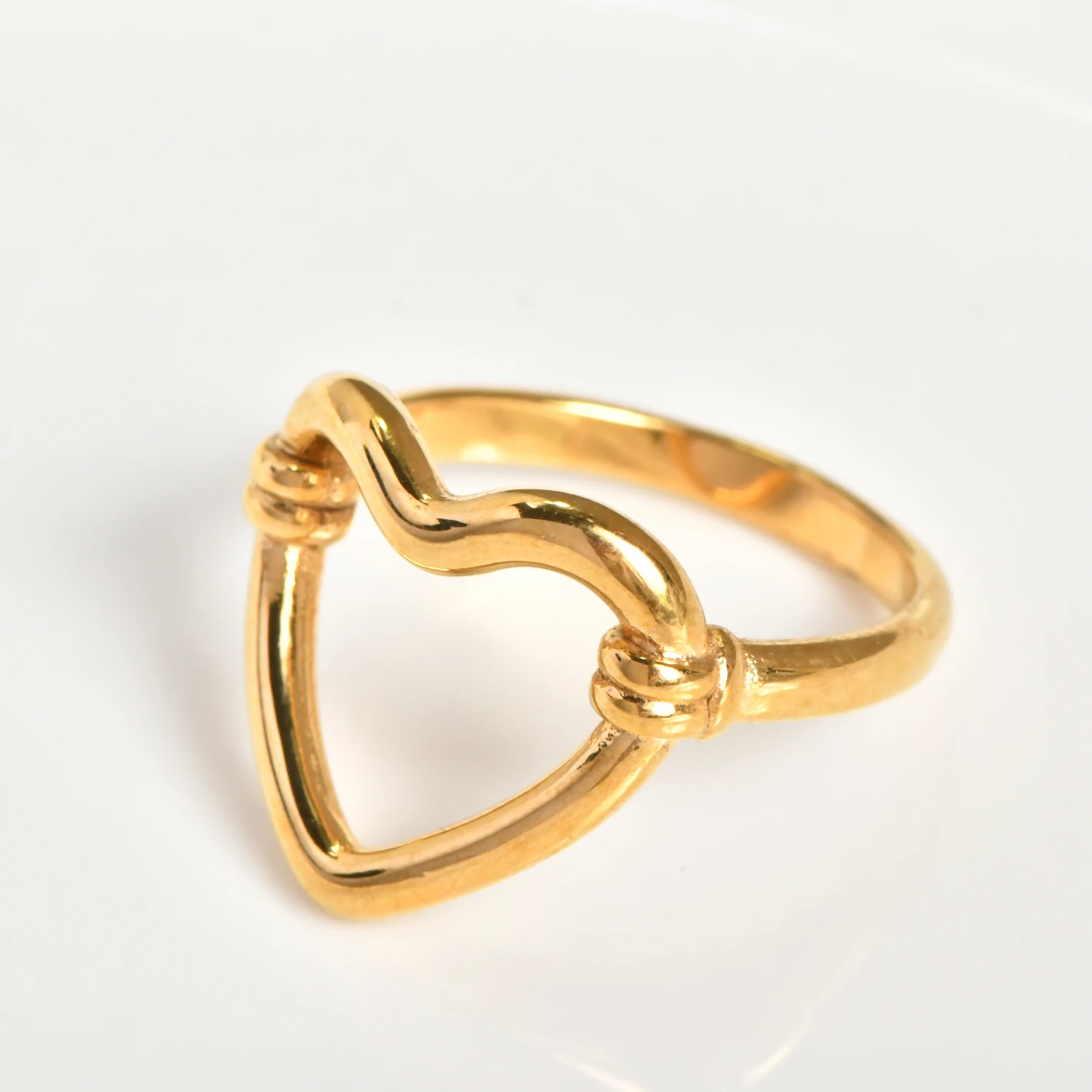 خاتم على شكل قلب مرصع بالألماس من التيتانيوم الصلب المطلي بالذهب عيار 18 قيراط، تصميم فريد أنيق وبسيط مناسب للنساء #5