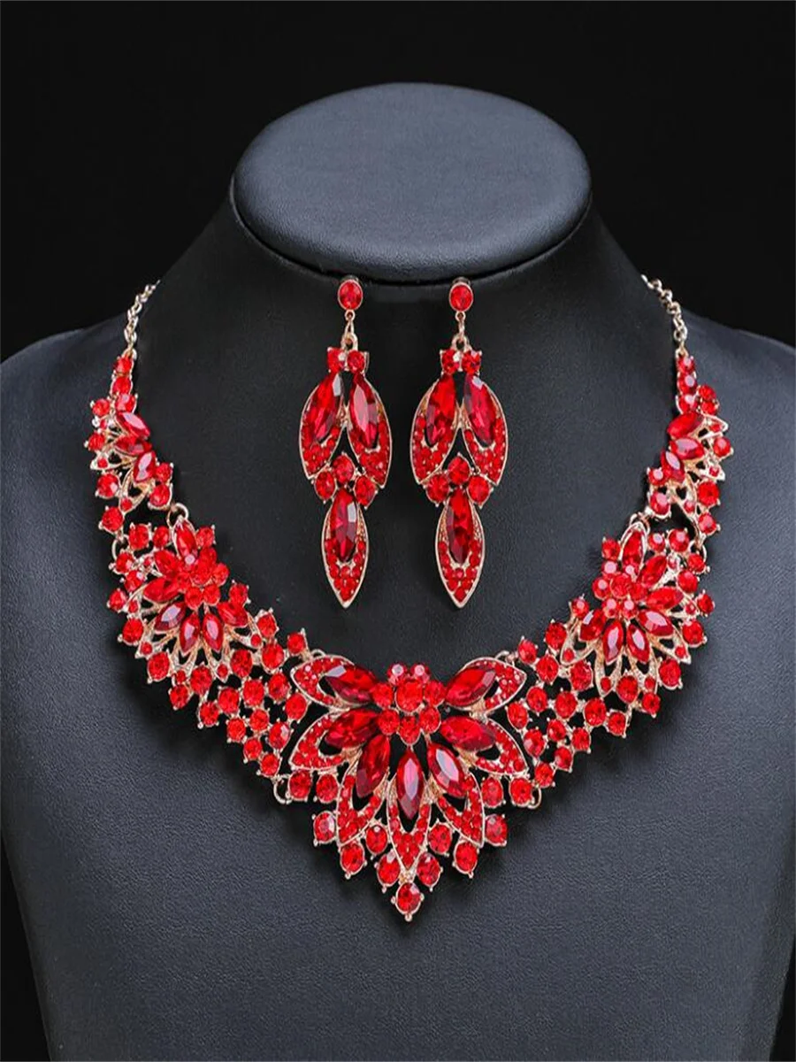 Flowers exaggerated luxury jewelry new style retro necklace set High-grade alloy jewelry accessories for woman