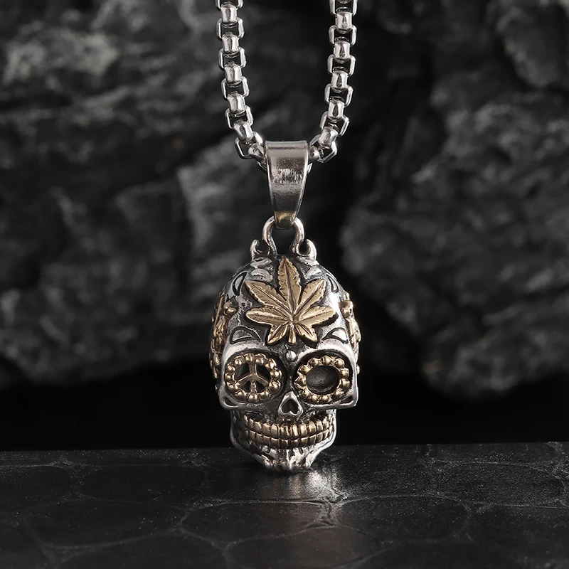 Retro Fashion Hip-Hop Punk Golden Skull Pendant Necklace for Men and Women Personalized Chic Alternative Motorcycle Accessories