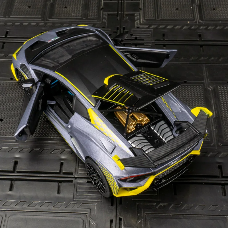 CCA 1:24 Lamborghini STO alloy car model doors on both sides that can be opened has simulated sound and lighting functions