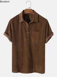 Nuevo 2025 camisa de manga corta de pana de verano para hombre, ropa de calle informal a la moda, Jersey holgado con solapa lisa, Tops simples Retro para hombre