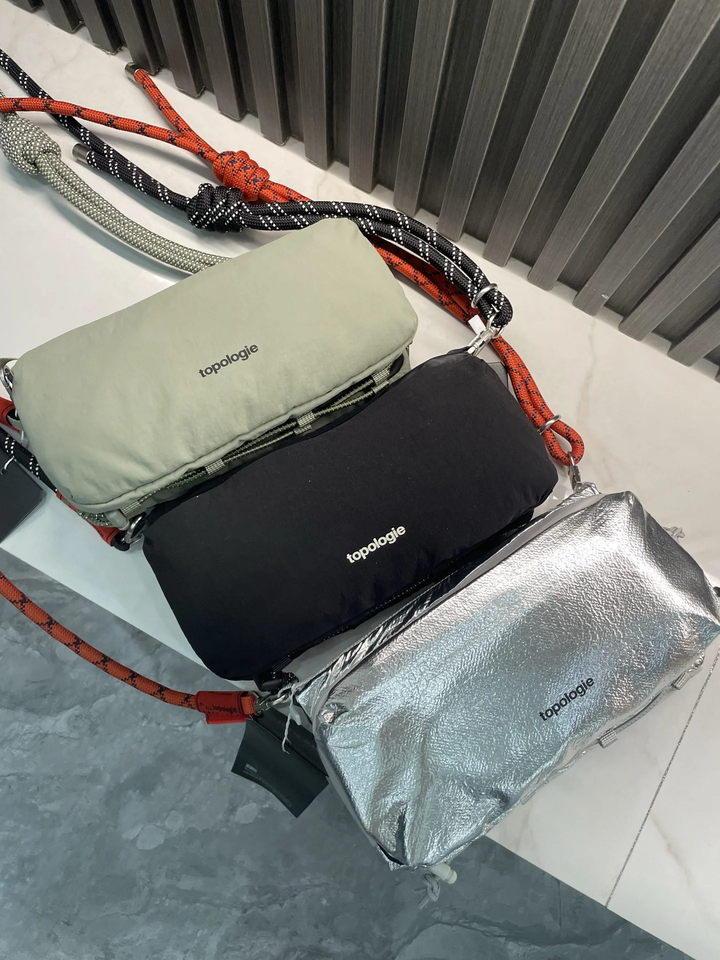 

2026 New Outdoor Waterproof Sports Crossbody Bag With Water Bottle Holder Minimalist Versatile Underarm Shoulder Pillow Bag