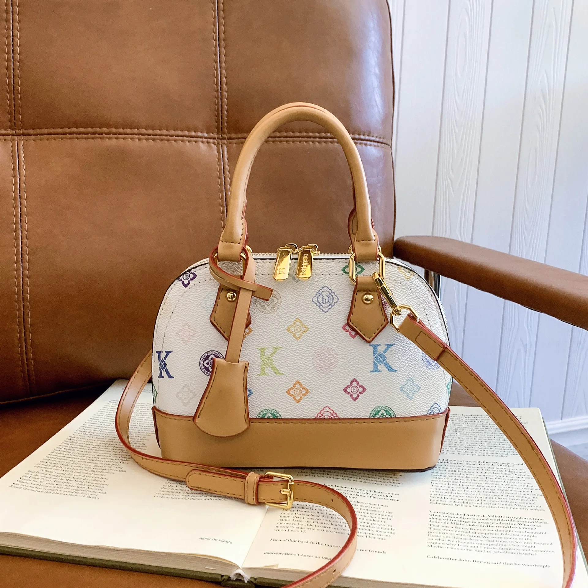 

2026 Trendy Shell - Shaped Bag - Premium Printed Design, Handheld/Crossbody, Women's Fashion Accessory