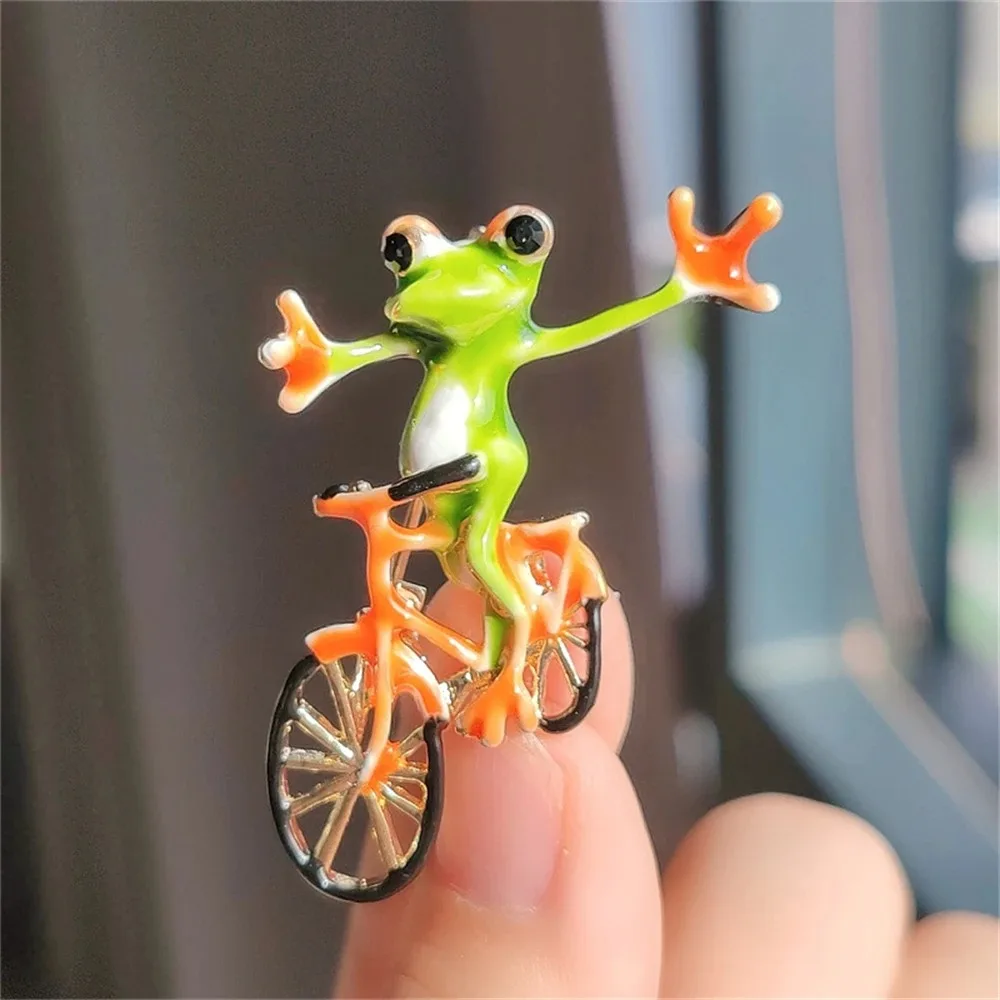 New arrival personalized versatile funny bicycle frog brooch female trendy animal personality creative suit coat accessories pin