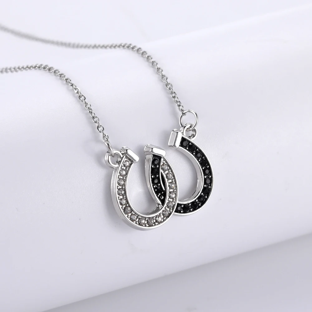 Kkjoy Reizende Doppel-Hufeisen-Halskette mit Kristall-Hufeisen-Anhänger für Damen, Glücksbringer-Schmuck mit Strasssteinen – Detail 8