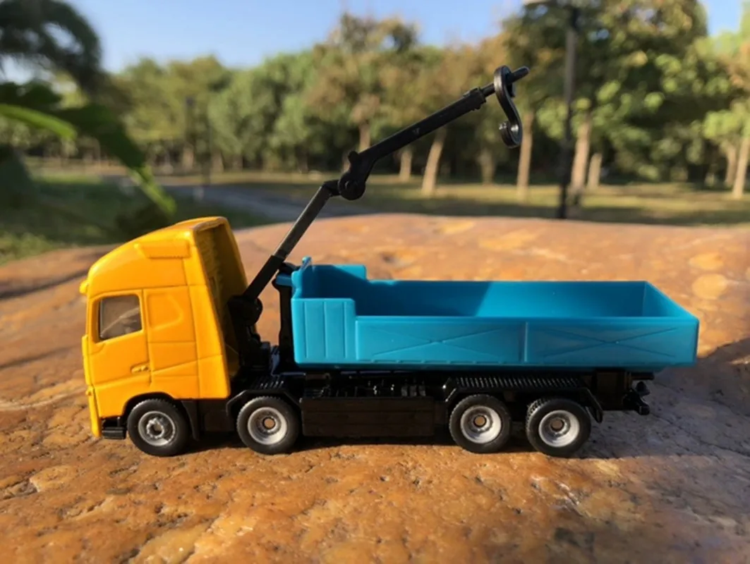 Hot sale 1:87 alloy 1683 dump truck model,original packaging engineering transport vehicle toys,children\'s gifts,wholesale