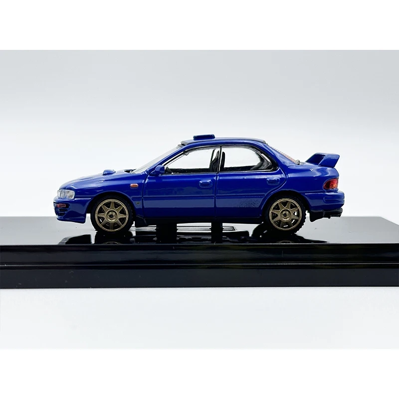 HJ en Stock 1:64 Impreza GC8 deportes azul con motor Diecast Diorama coche modelo colección Hobby Japón