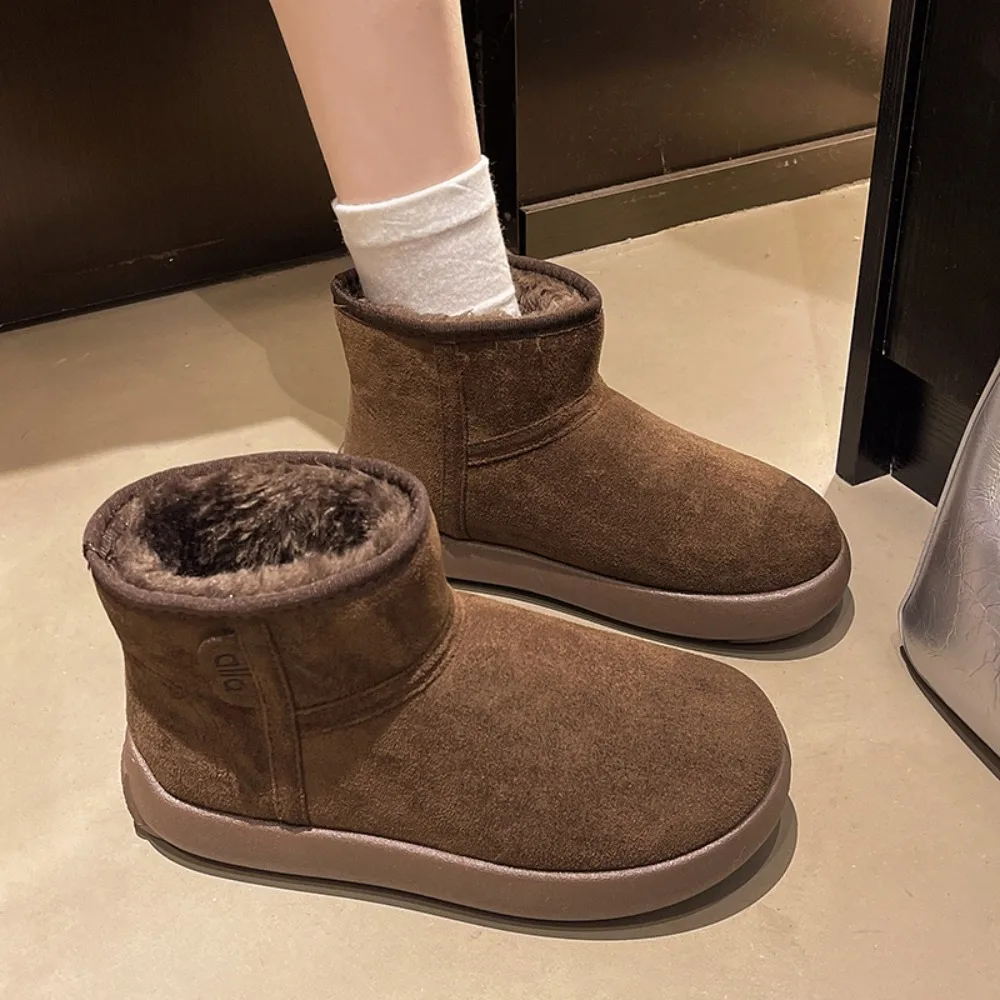 2025 جديد إمرأة أحذية الثلوج عادية الانزلاق على بوتاس موهير أفخم الدافئة المنزل أحذية قطنية الكلاسيكية الشتاء سميكة سوليد المرأة حذاء من الجلد