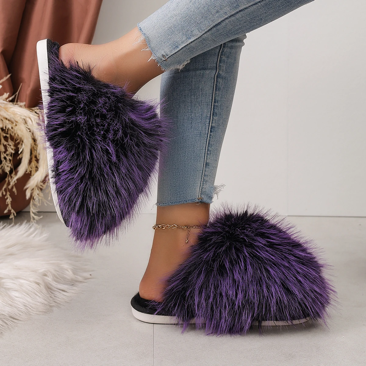 Women Autumn Winter Furry Fur Slippers Fluffy Faux Mongolian Fur Slides Warm Plush Slippers Fuzzy Flip Flops Luxury Woman Shoes view 5