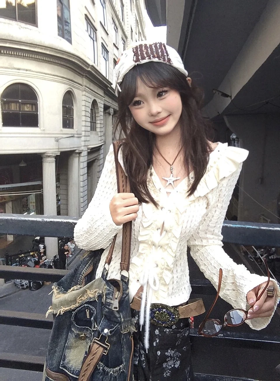 

Новинка весенней коллекции: Женский облегающий топ с длинным рукавом, ажурным узором, текстурной вязкой, V-образным вырезом и вставками, тонкий, маленький размер.