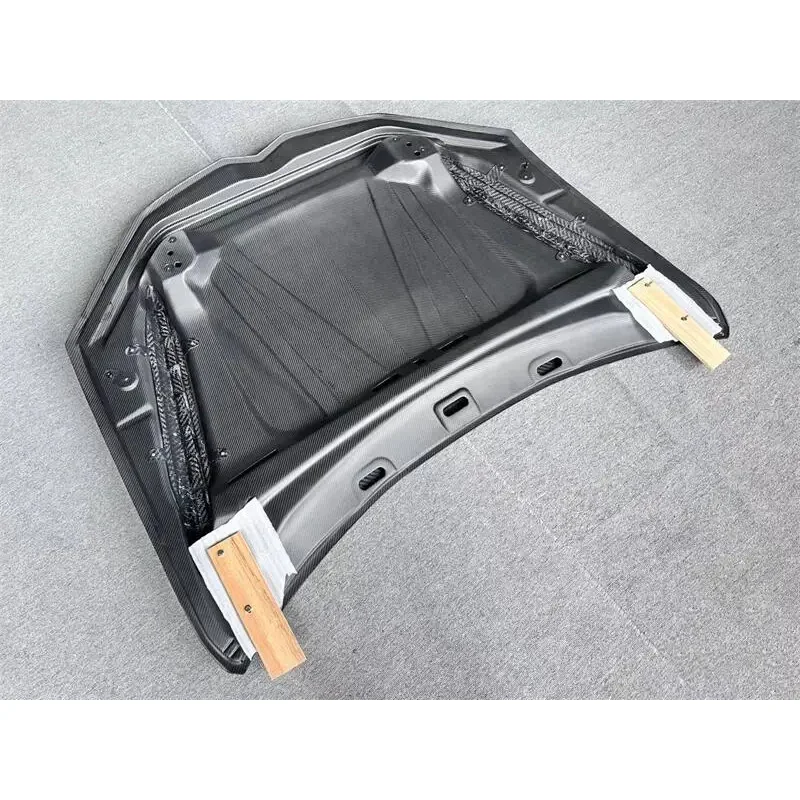 

New Dry Carbon Fiber TC Style Front Hood Bonnet 2023+ URUS S Engine Hood