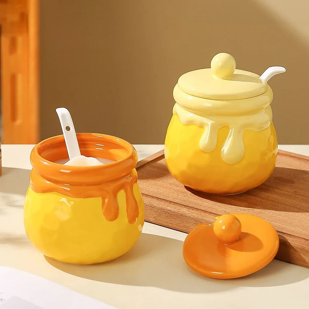 Creative Ceramic Jar Korean Cute Porcelain Homehold Tableware Honey Sauce Condiment Sugar Jars Storage Casters Kitchen Supplies