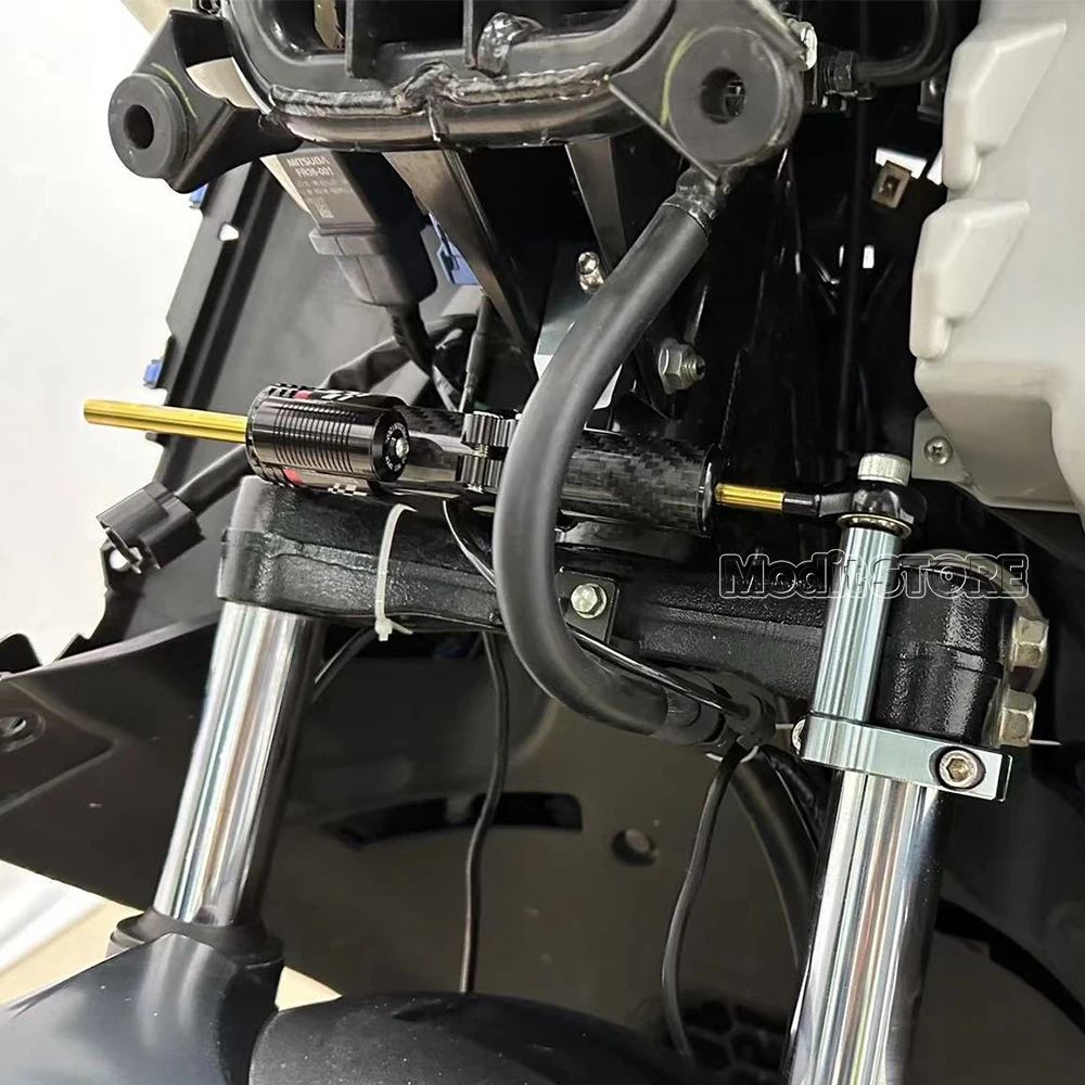 Amortiguador Dirección HONDA FORZA 350 NSS350 - close-up view