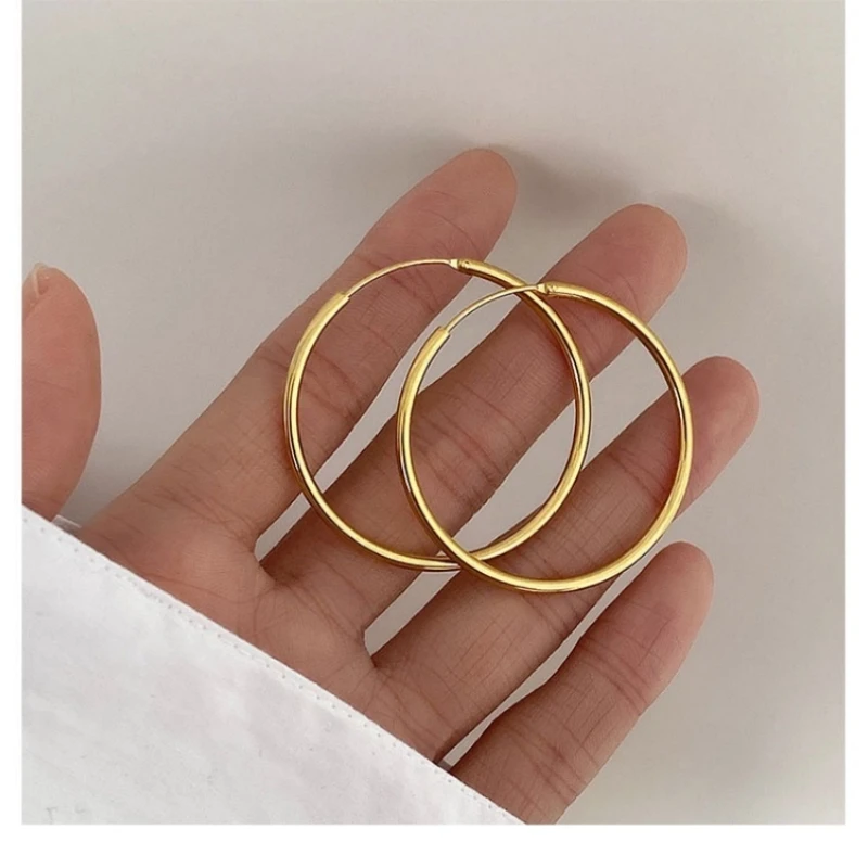 Dubai Yellow Gold Color Smooth Round Circle Hoop Earrings for Women Size 12/20/30/40/50/60 MM Simple Ear Cuff Luxury Jewelry