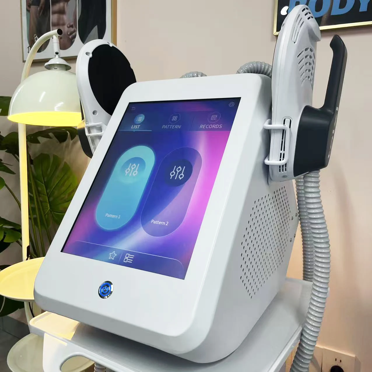 Mesin RF Profesional MYOslim NEO 6500W Hi-EMT untuk Pembentukan Tubuh, Pembakaran Lemak, EMS Otot, Peralatan Kecantikan Pelangsing Tubuh yang Efektif