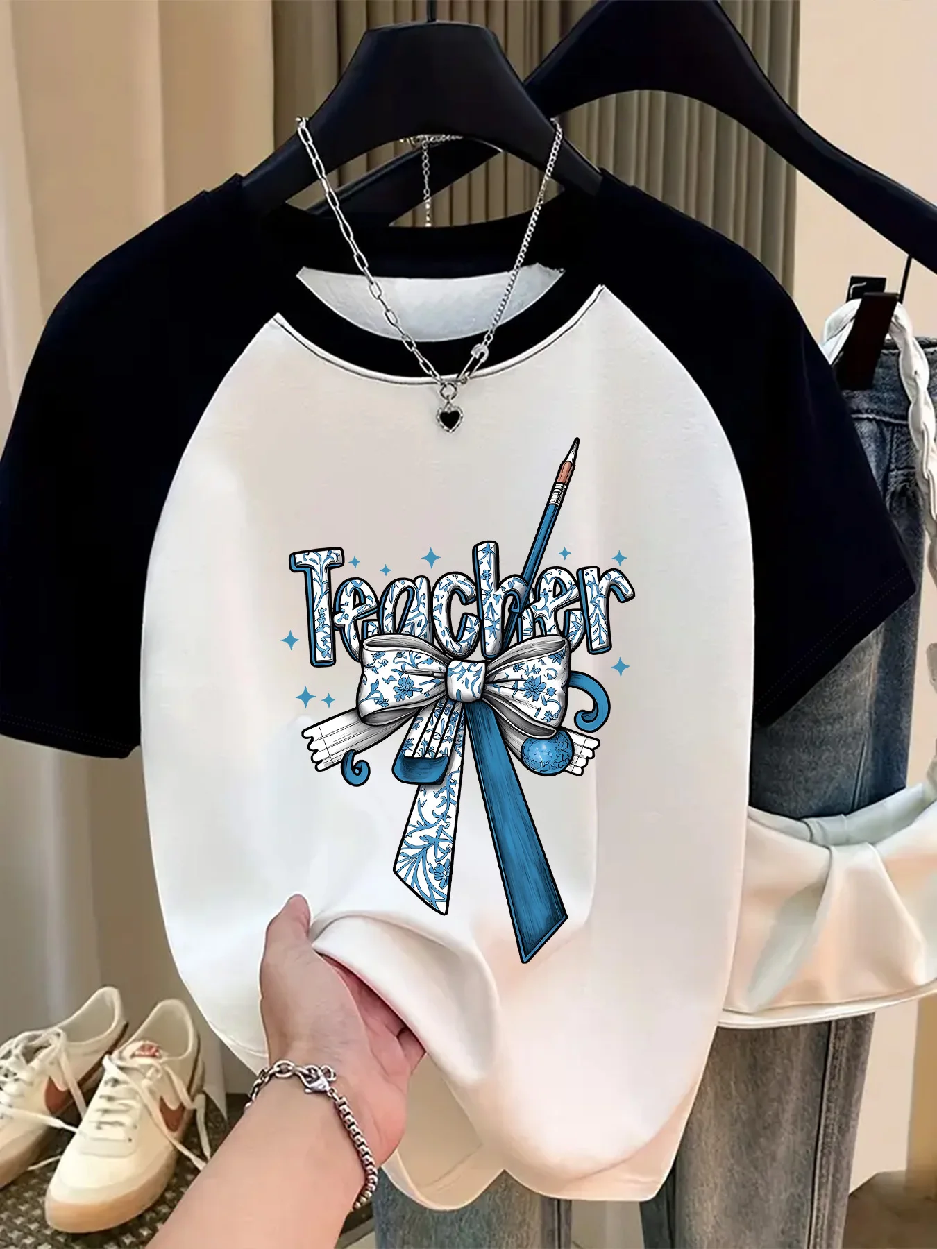Women's Fashion Raglan Short Sleeve T-Shirt Teacher Print T-Shirt with Bow and Pencil Pattern Casual Fashiion Tops Clothes Femme