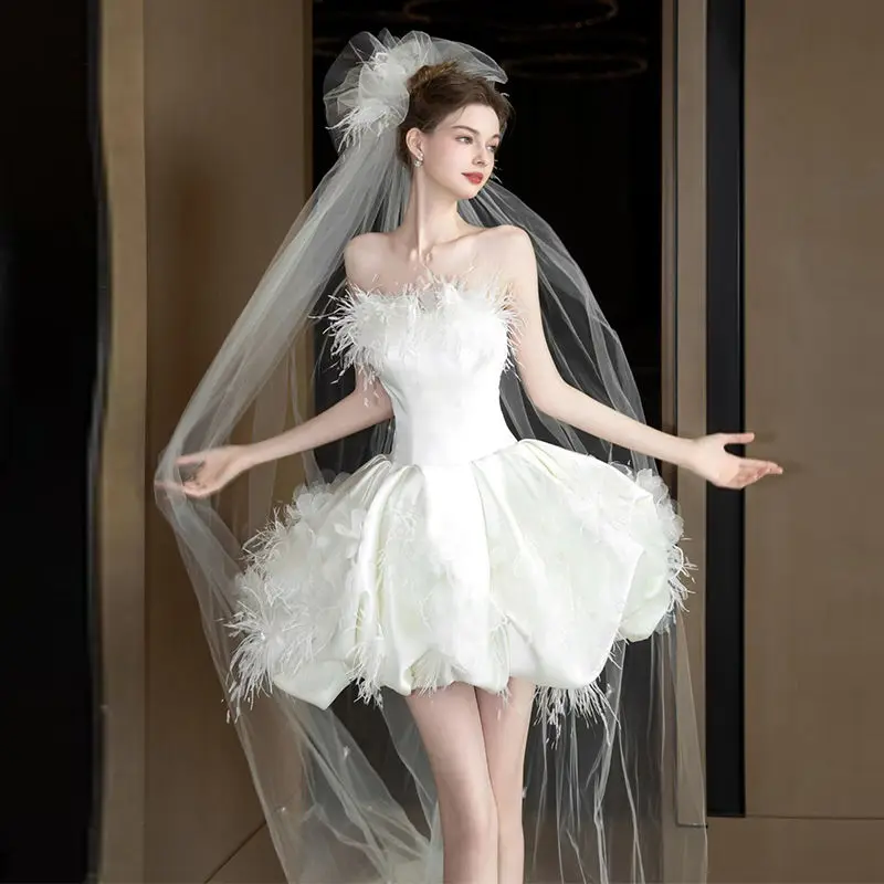 

Light Luxury Satin Short Wedding Dress Women White Off-Shoulder Feather Photos Shoot Bridal Dresses Elegant Birthday Party Dress