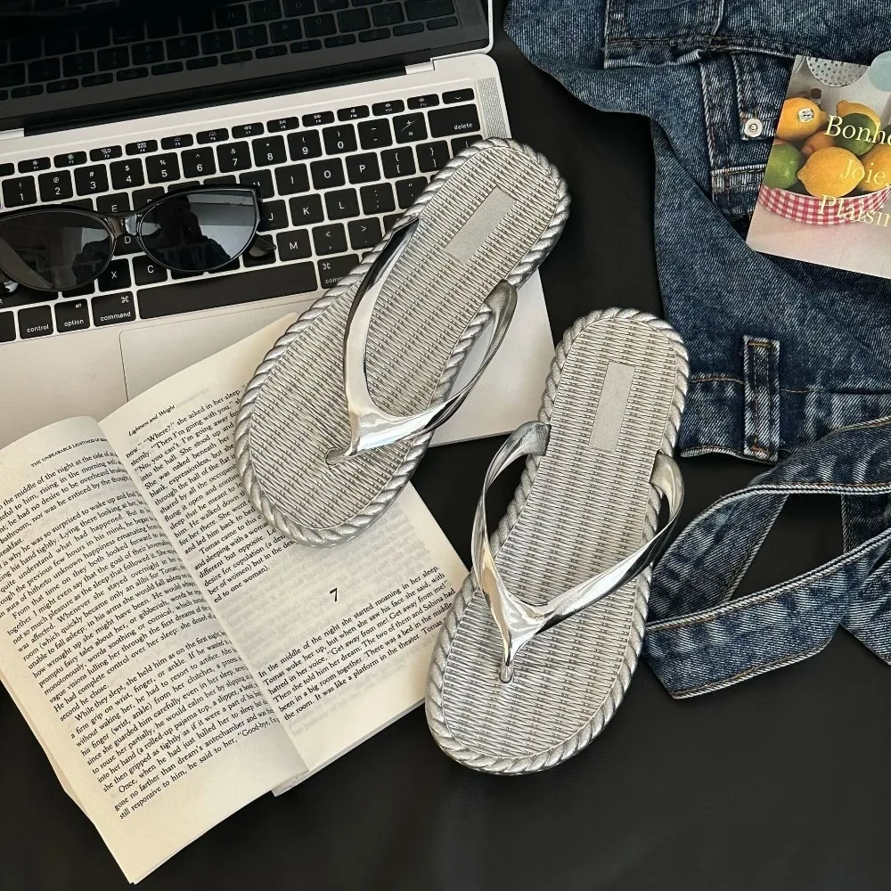 

Casual Holiday Silver Glossy Flip Flops Non-Slip Waterproof Seaside Sandals Gold Flat Vacation Beach Slippers Summer