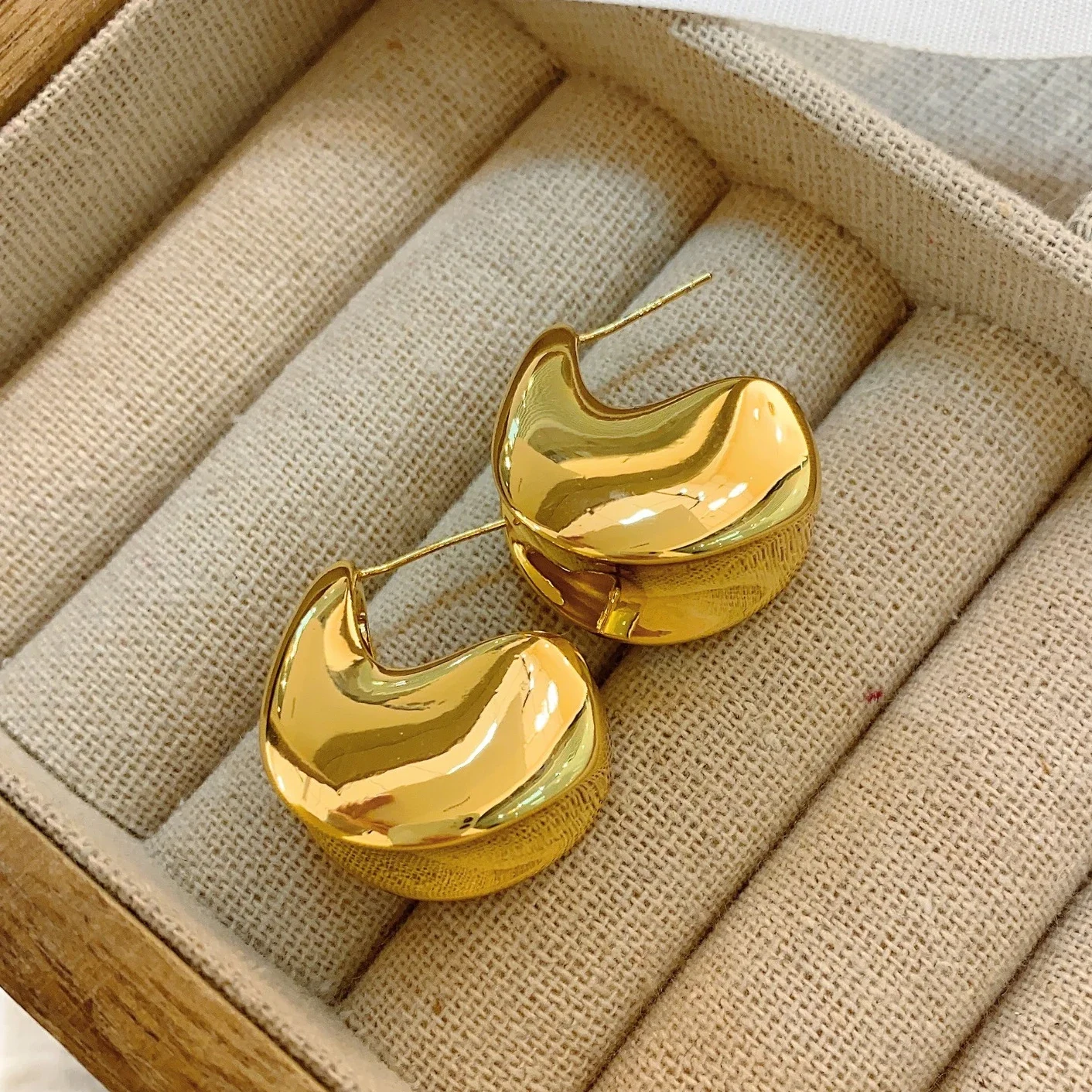 

Vintage Chunky Dome Stud Earrings for Women Golden Color Stainless Steel Thick Teardrop Earring Statement Wedding Jewelry Gift