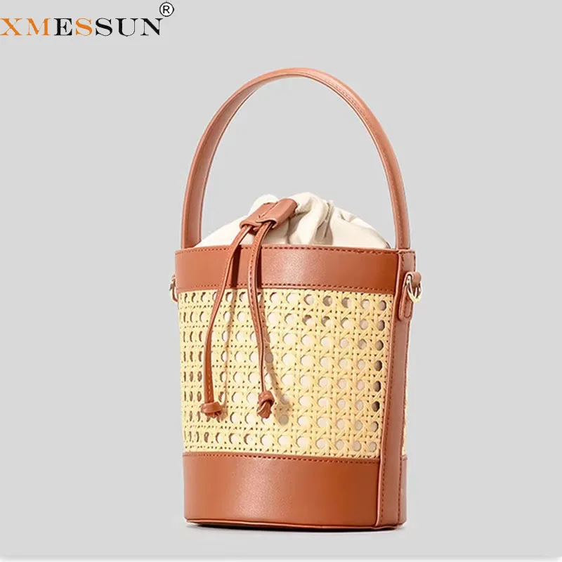 XMESSUN News Bolsos tipo cubo de ratán tejidos a mano para vacaciones en la playa de las mujeres, bolso de hombro tipo bandolera con cordón ahuecado