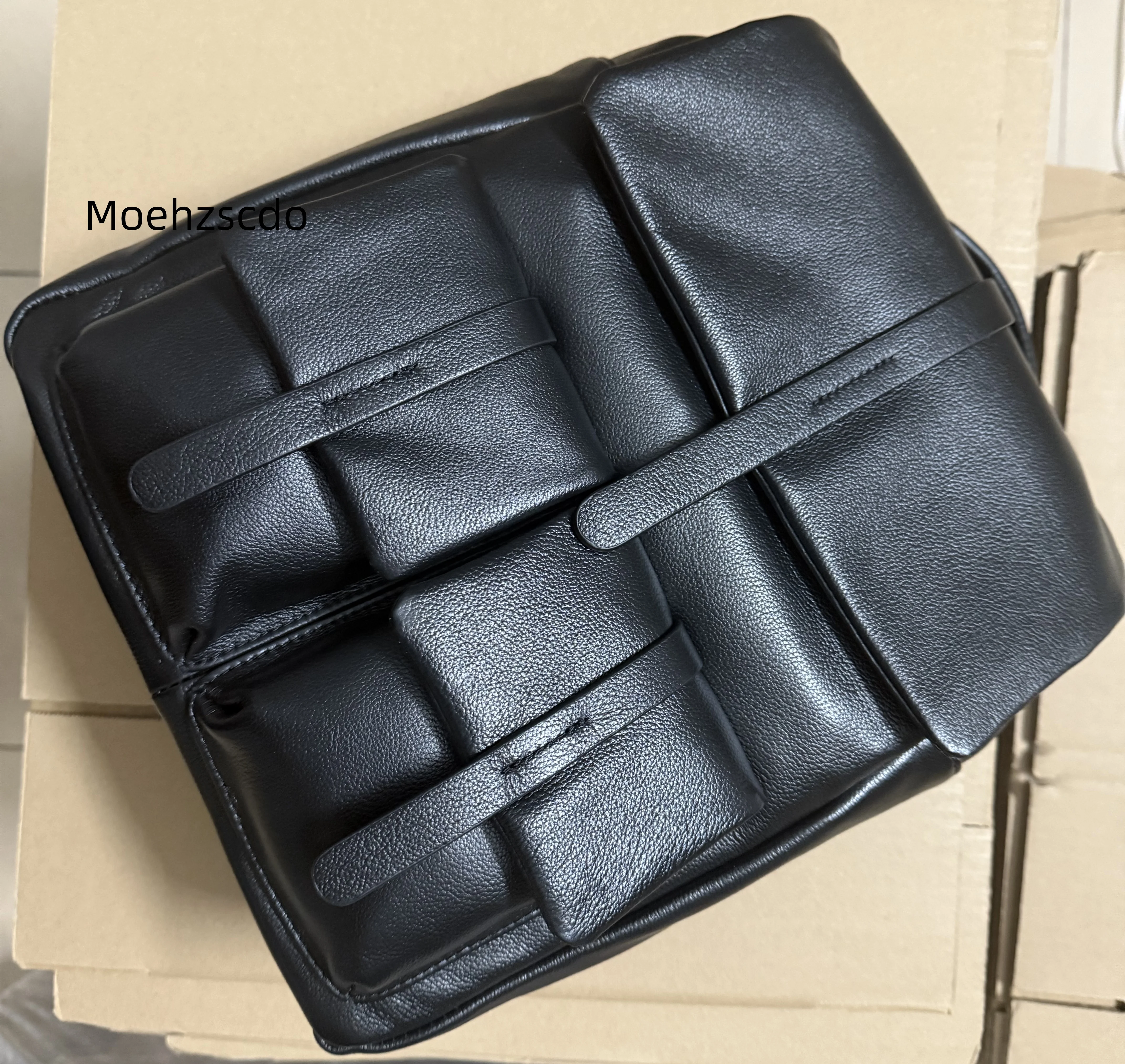 حقيبة ظهر للعمل من الجلد الطبيعي للنساء 2025 حقيبة ظهر نسائية عصرية متعددة الوظائف ذات سعة كبيرة للسفر