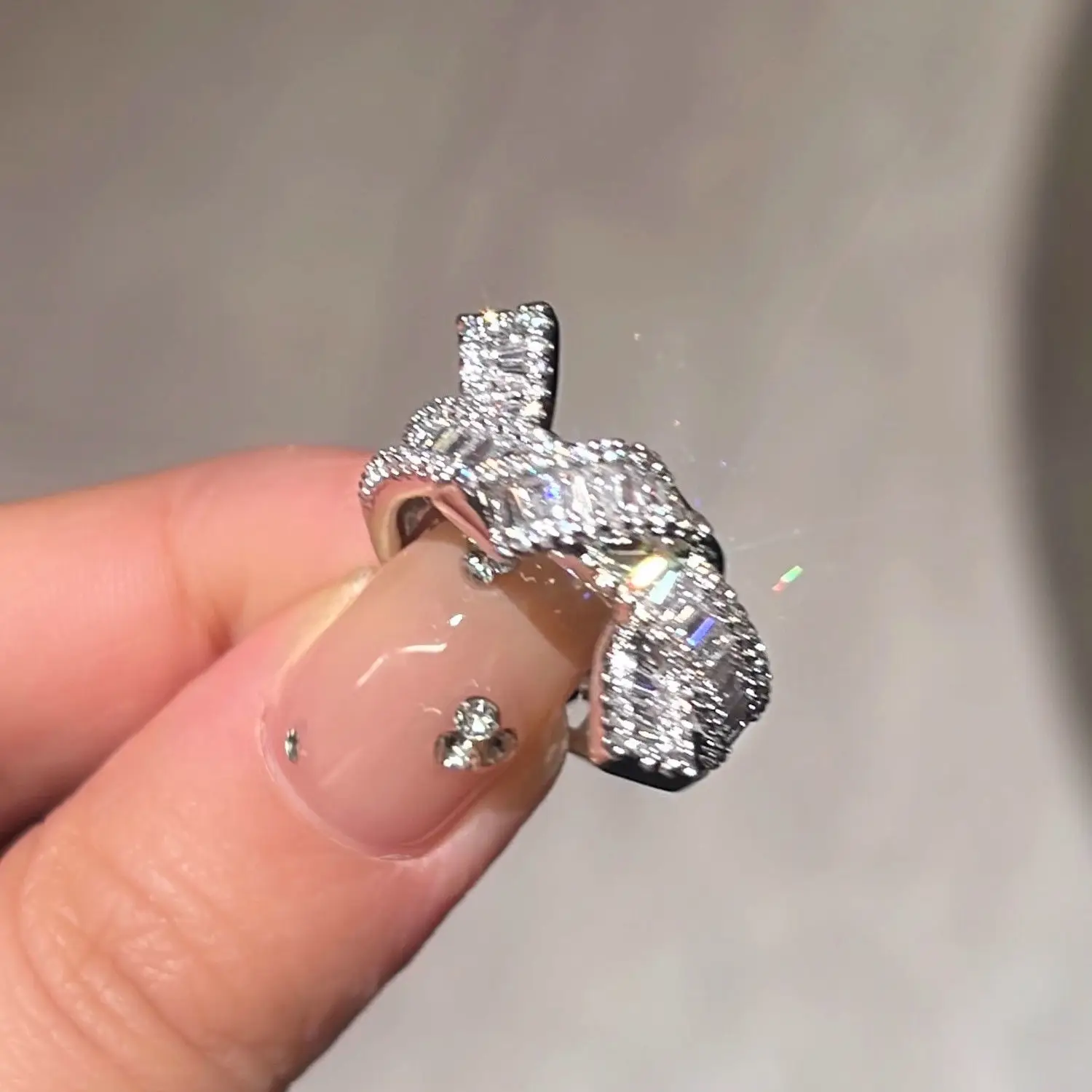 

Fashion Shine Zircon Kink Open Rings for Women Rhinestone Engagement Wedding Ring Charm Jewelry Accessories Gifts