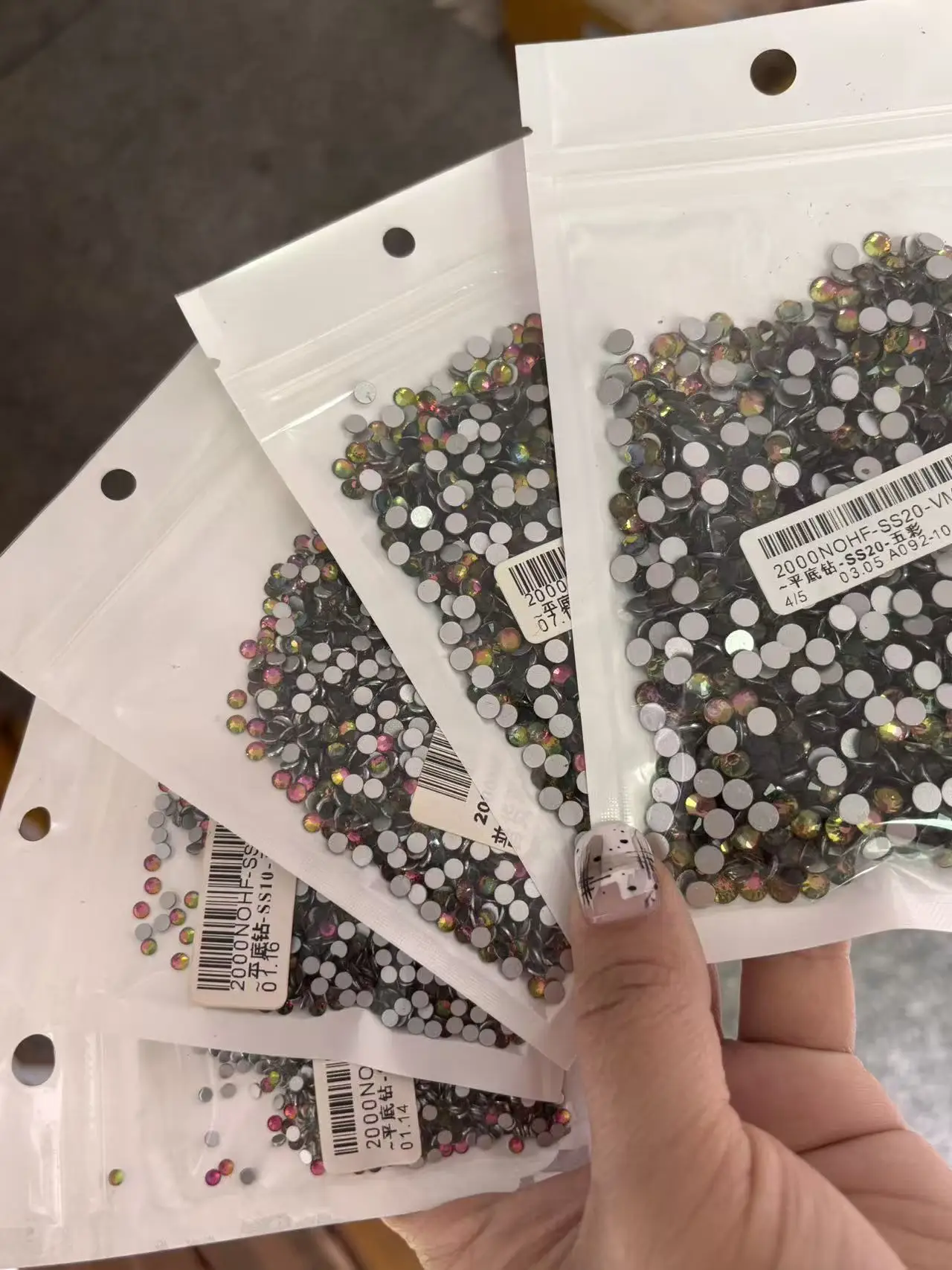 Trilliant Shape Sew on Rhinestones White Opal With Gold /Silver Claw Sewing Crystal Stones For Garments DIY Crafts Accessories