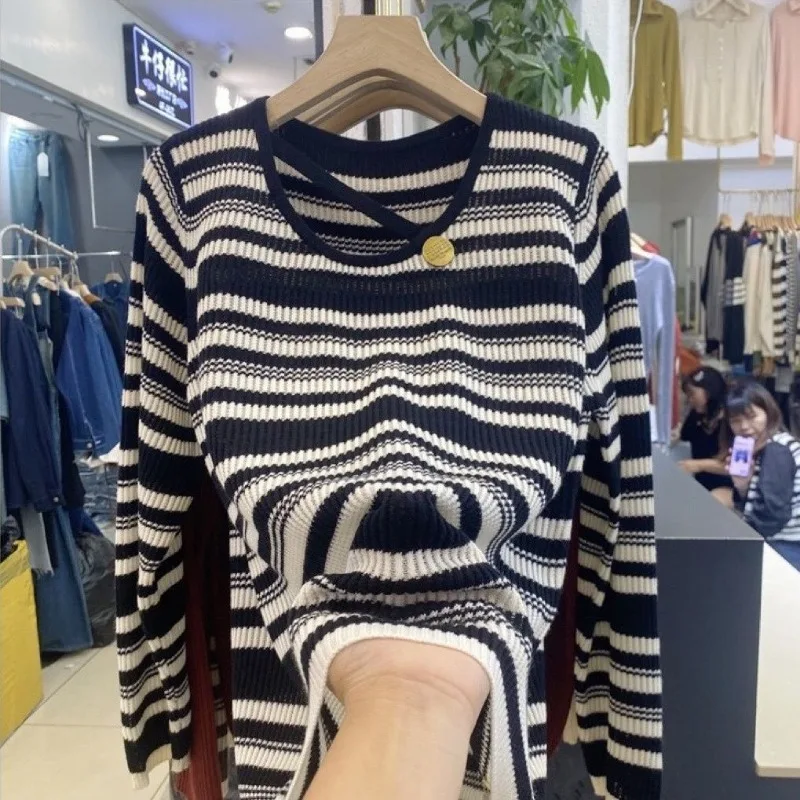 

Свободный топ с круглым вырезом и лямкой на шее, полосатый топ с длинными рукавами для женщин, свитер на осень-зиму, модный вязаный свитер в корейском стиле