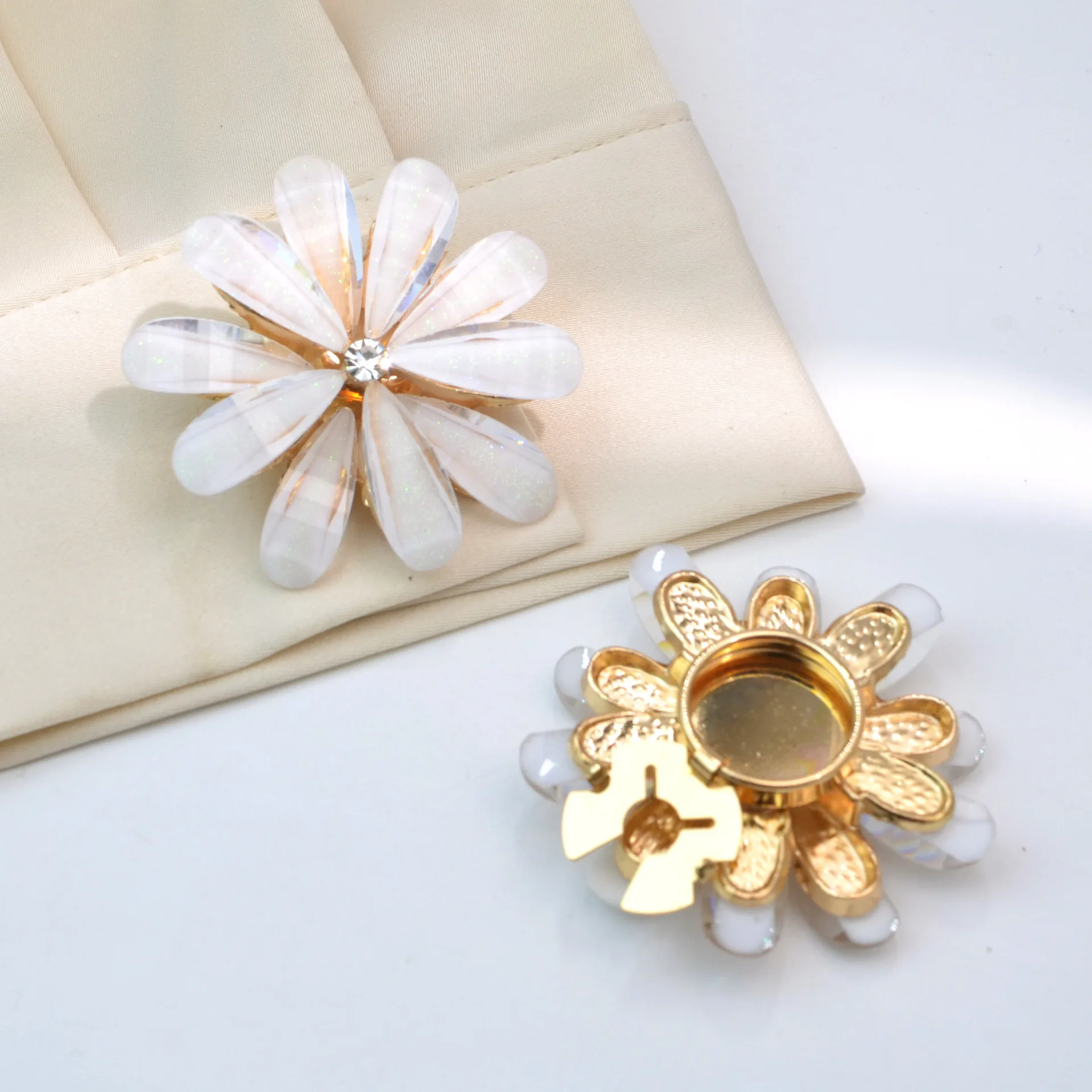 

Luxury Daisy Flower Crystal Cufflinks unisex, Gold AB Glaze Cuff Links, Elegant Formal Shirt Accessories for Wedding Business