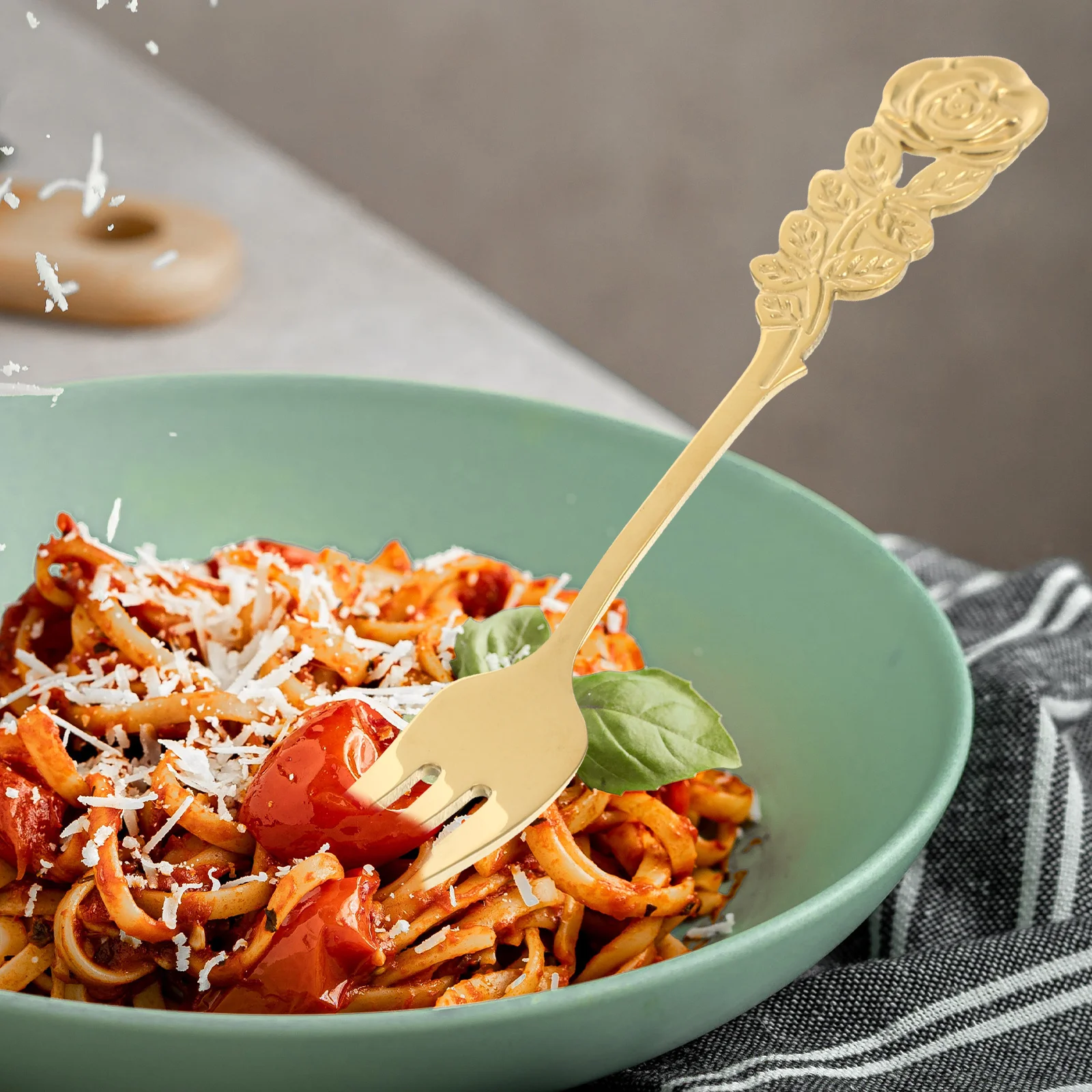 

Stainless Steel Rose Flower Fork Spoon Set for Coffee Cake Dessert Tableware Spoon Fork Kitchen Restaurant Home Golden