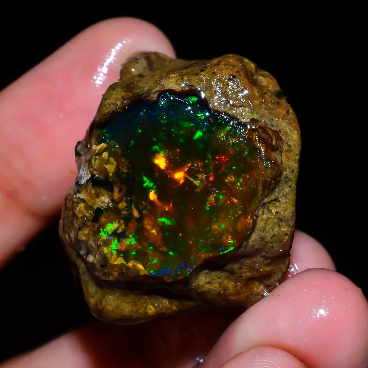 Ethiopian Welo Opal 25-80CT Rough Natural Fire Flash Collector Stone Randomly Selected One