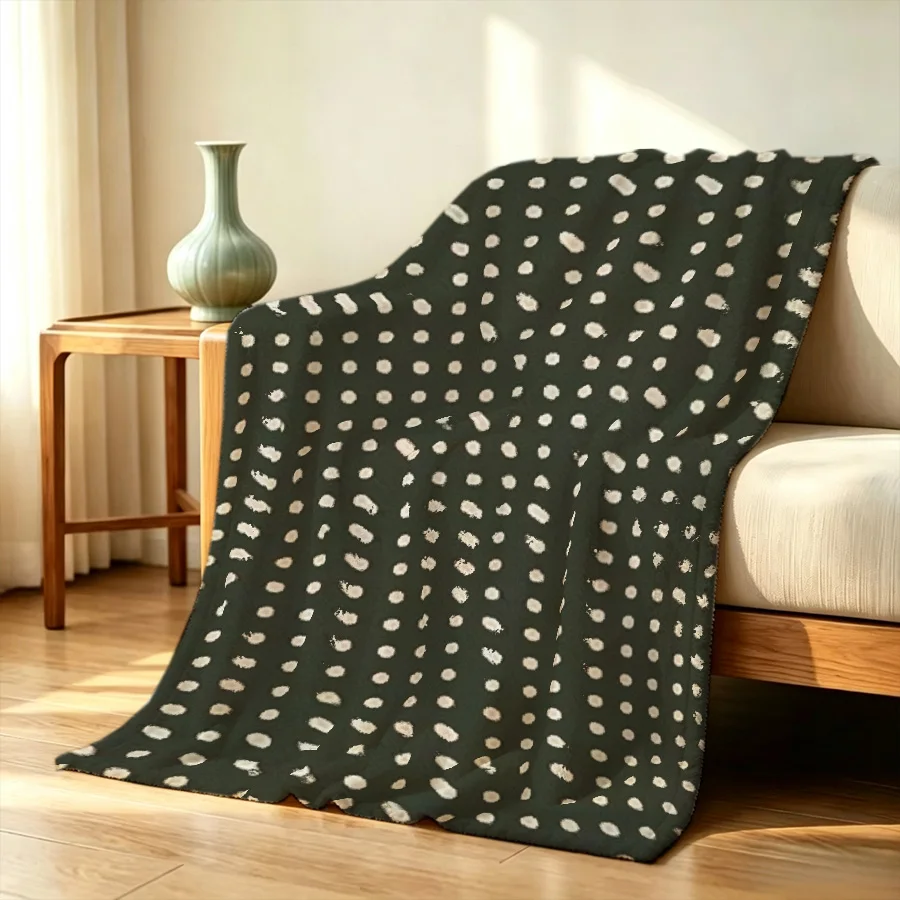 Vintage Christmas Plaid and Polka Dot Seamless Pattern Flannel Throw Blanket, 2D Single-Sided Printed Holiday Decorative Blanket