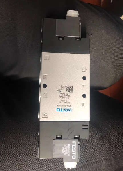 

163143 CPE18-M1H-5J-1/4, without packaging