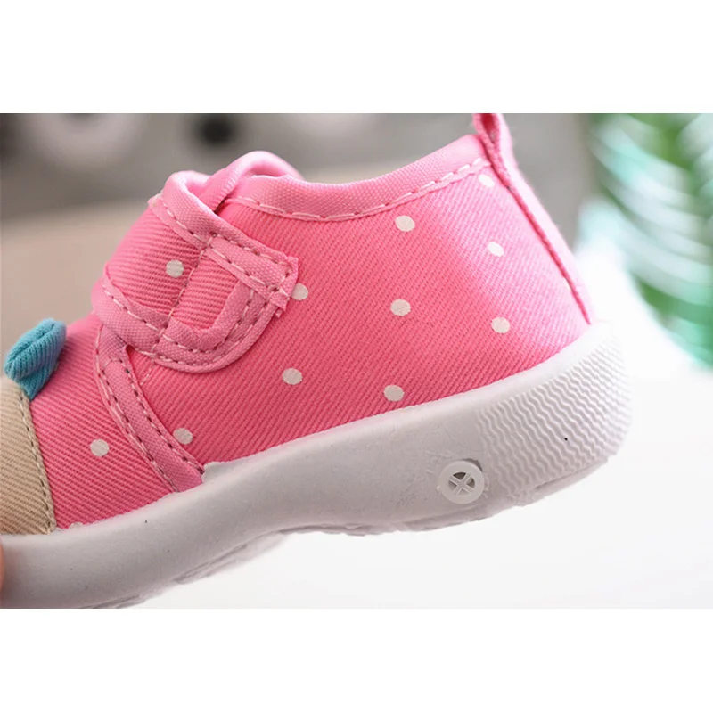 New Infant Kids Baby Boys Girls Cartoon Anti-slip Shoes Soft Sole Squeaky Sneakers babyslofjes chaussures bebe fille
