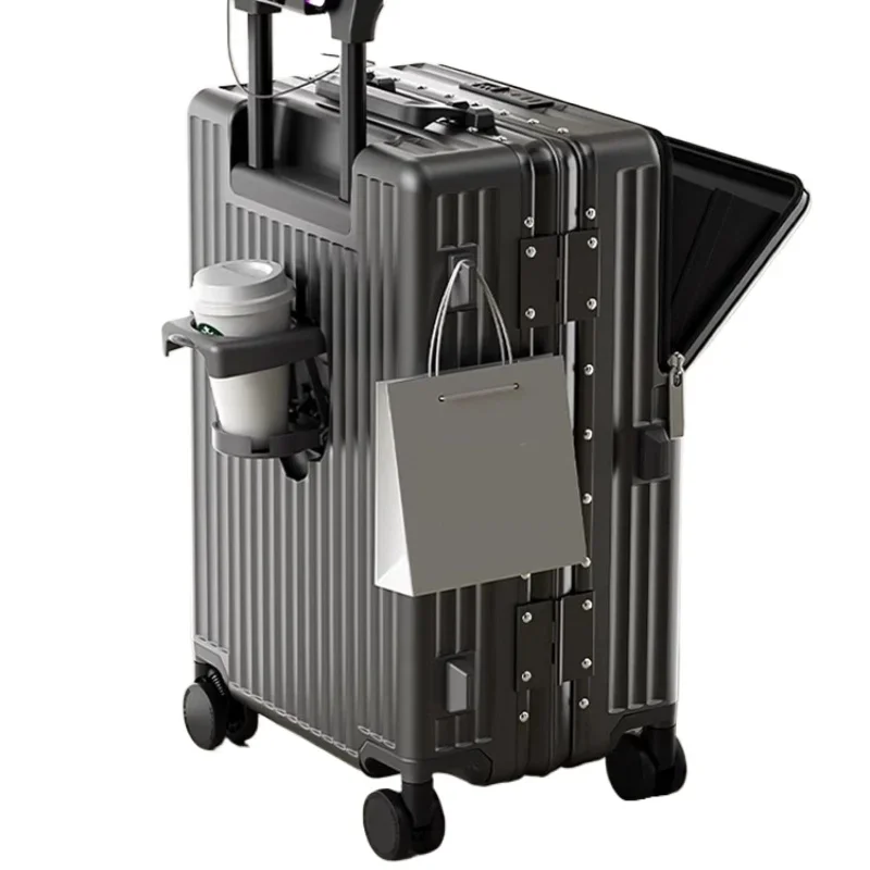 Mala com tirantes masculinos e femininos