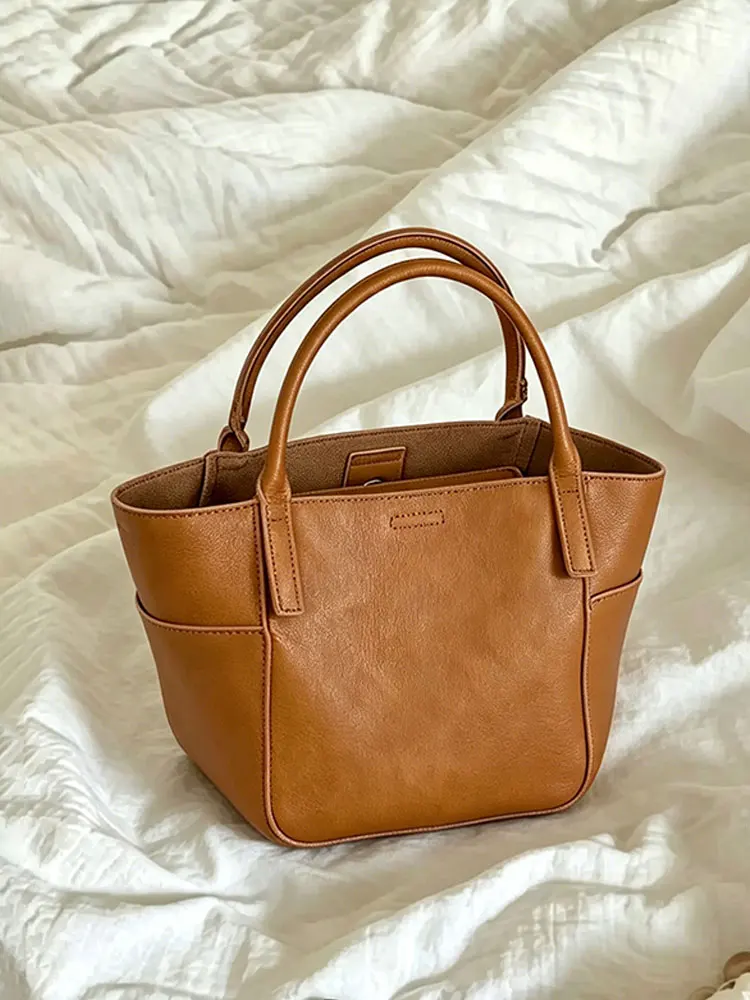 

Brown Large Capacity Soft Leather Bucket Bag Ladies Commuter Tote Bag 2026 New Style High-End Feelings Office Commuting Water...