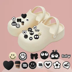 Neue niedliche Cartoon Kohle Muster Sandalen Charms Schuh zubehör Weihnachts geschenk DIY Schuhs chnalle PVC abnehmbare Schuh zubehör