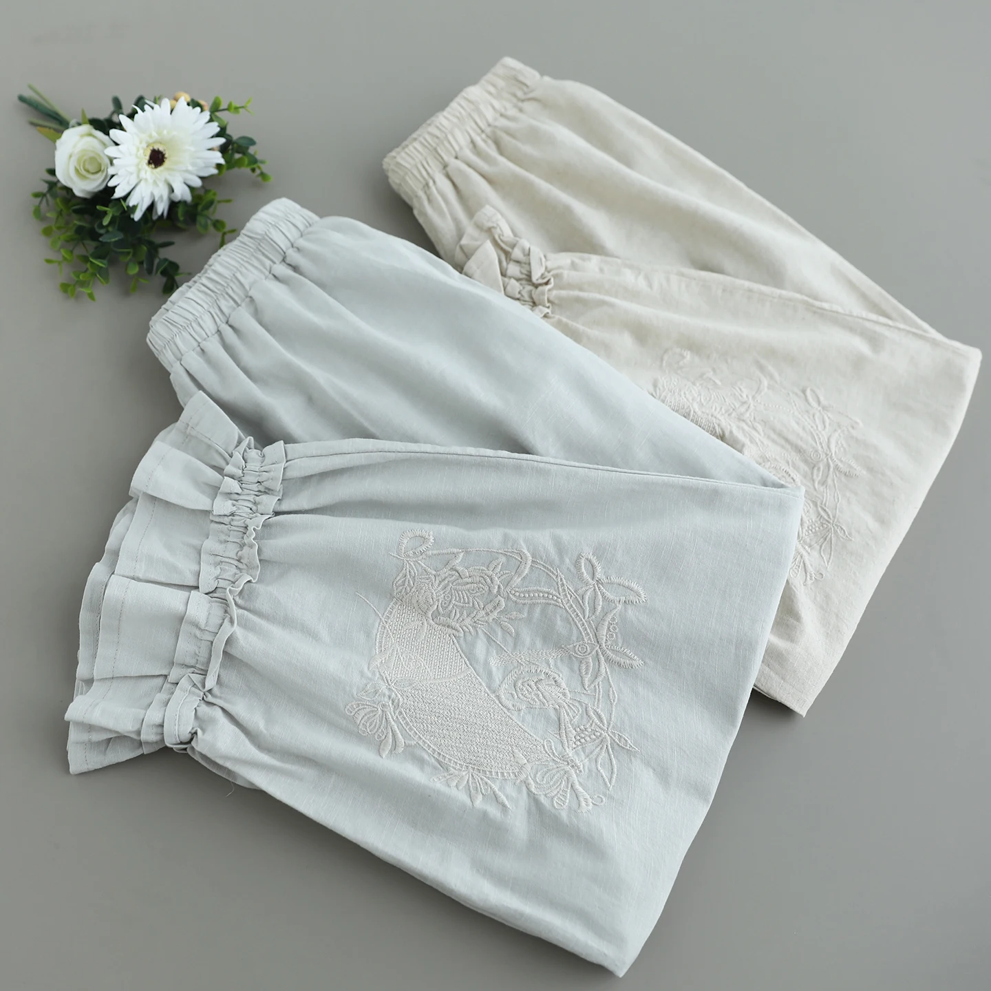 

Japanse Sweet Mori Girl Solid Color Embroidery Cotton Linen Wide Leg Pants Women Summer Elastic Waist Casual Loose Harem Pants