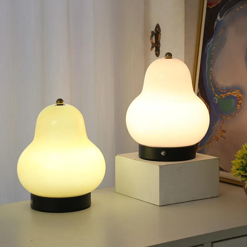 

Creative Glass Pear Table Lamp Modern Simple Romantic Night Light Living Room Bedroom Bedside Restaurant Desk Decoration Lamps