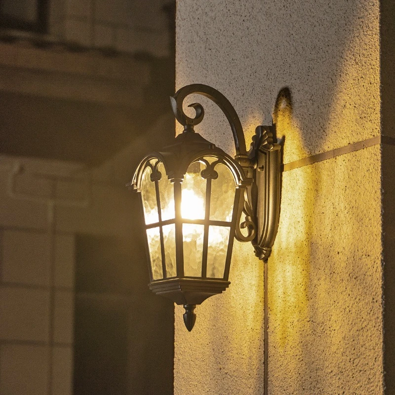 American Designer Style Aluminium Wall Lamps for Courtyard Garden Household Decoration Metallic Luster Vertical Lights Artistic
