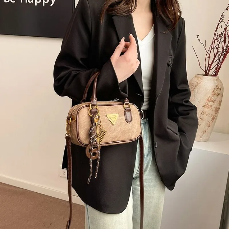 

Luxury Ladies Bag With Soft Faux Fur Patch Detail Underarm Shoulder Bag For Cozy Winter Fashion Statements