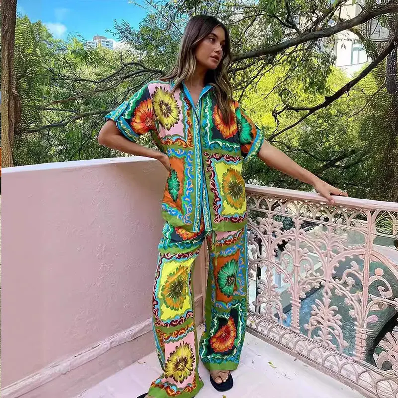 Fashion Suit Personalized Printed Short-sleeved Trousers Two-piece Set  Fashionable Vacation and Leisure Vacation Sets