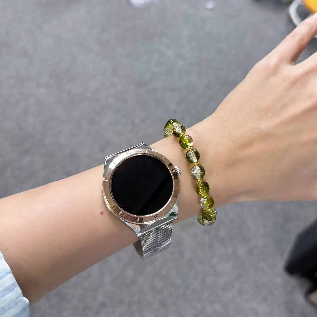 

L03 AMOLED Lady Smart Watch 1.19‘’BT Call IP68 Waterproof Outdoor Activity Tracker AI Voice Sport Heart Rate Android IOS Women