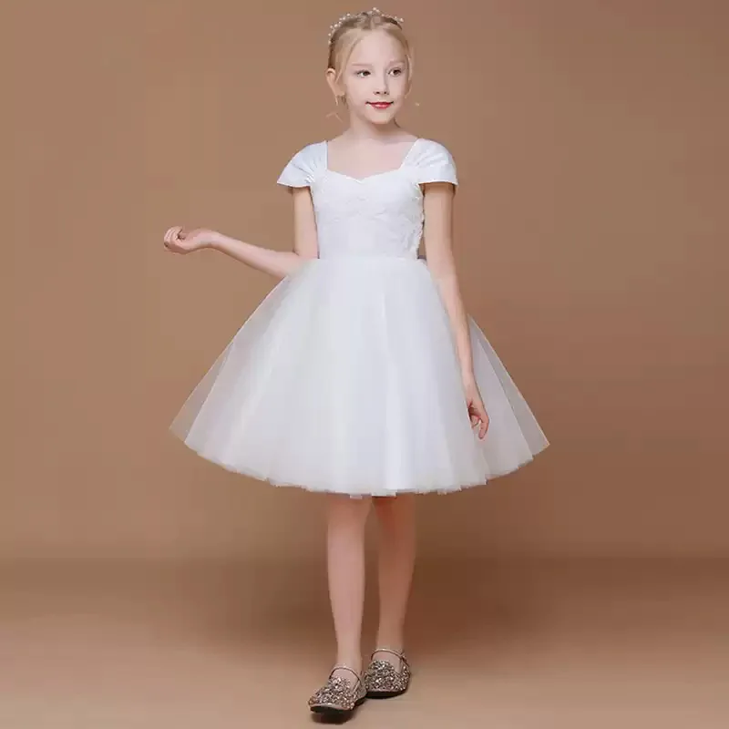 T ulleพัฟกระโปรงลูกไม้เสื้อท่อนบนการออกแบบที่ไม่ซ้ําแขนวัยรุ่นชุดศีลมหาสนิทชุดคอนเสิร์ตขนาดเล็กชุดเพื่อนเจ้าสาว/ที่กําหนดเอง