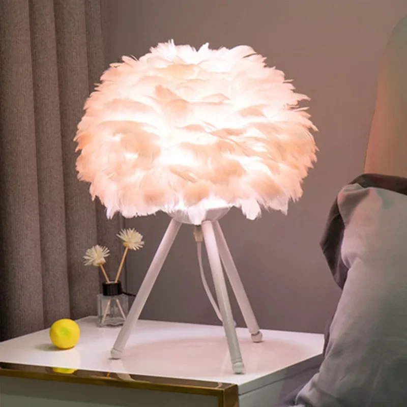 Goose Feather Table Lamp Modern LED Table Lamp For Bedroom Feather Lampshade Bedside Lamp Wedding Christmas Home Decoration E27